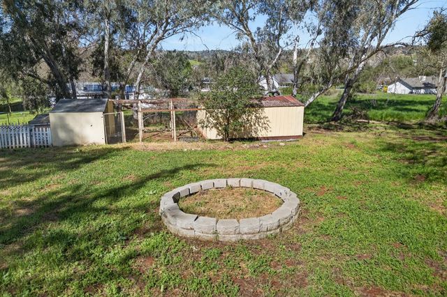 2932 Hoffman Dr, Valley Springs, CA 95252