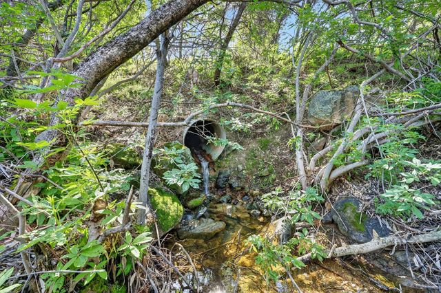 2932 Hoffman Dr, Valley Springs, CA 95252