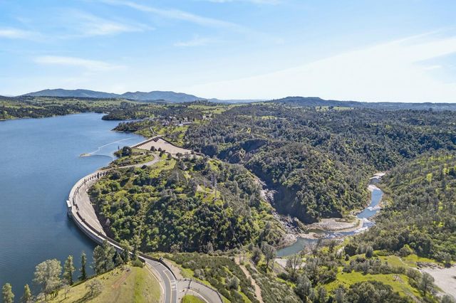 2932 Hoffman Dr, Valley Springs, CA 95252