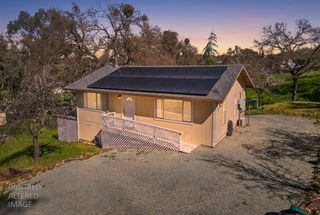 2932 Hoffman Dr, Valley Springs, CA 95252