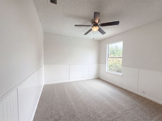 7001 Edmundson Drive, Arlington, TX 76002