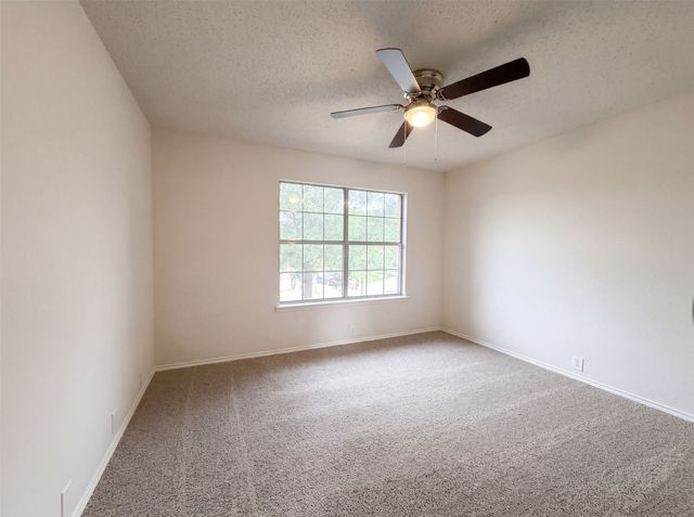 7001 Edmundson Drive, Arlington, TX 76002
