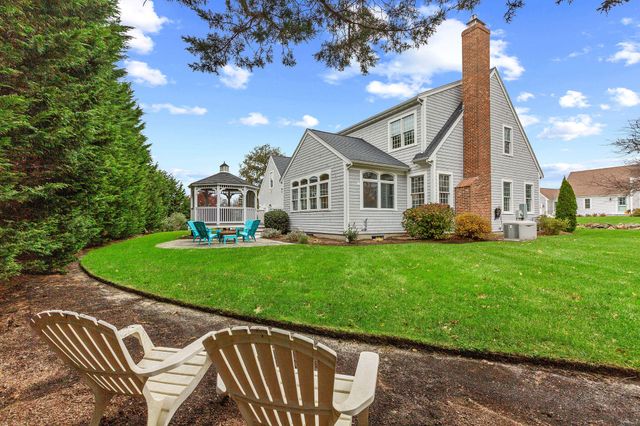 13 Hayfield Road, East Dennis, MA 02641