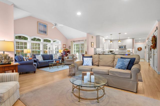 13 Hayfield Road, East Dennis, MA 02641