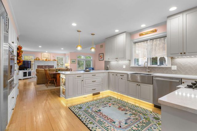 13 Hayfield Road, East Dennis, MA 02641