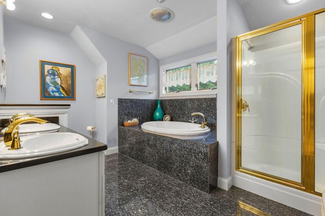 13 Hayfield Road, East Dennis, MA 02641