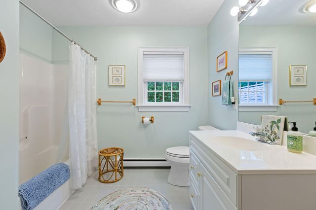 13 Hayfield Road, East Dennis, MA 02641