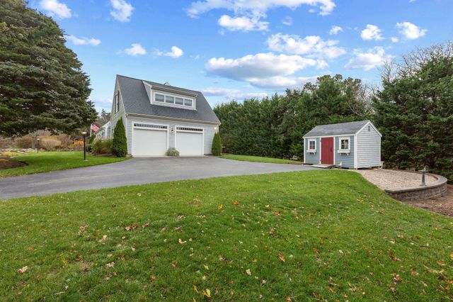 13 Hayfield Road, East Dennis, MA 02641