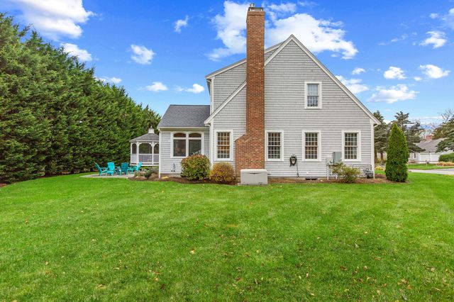 13 Hayfield Road, East Dennis, MA 02641