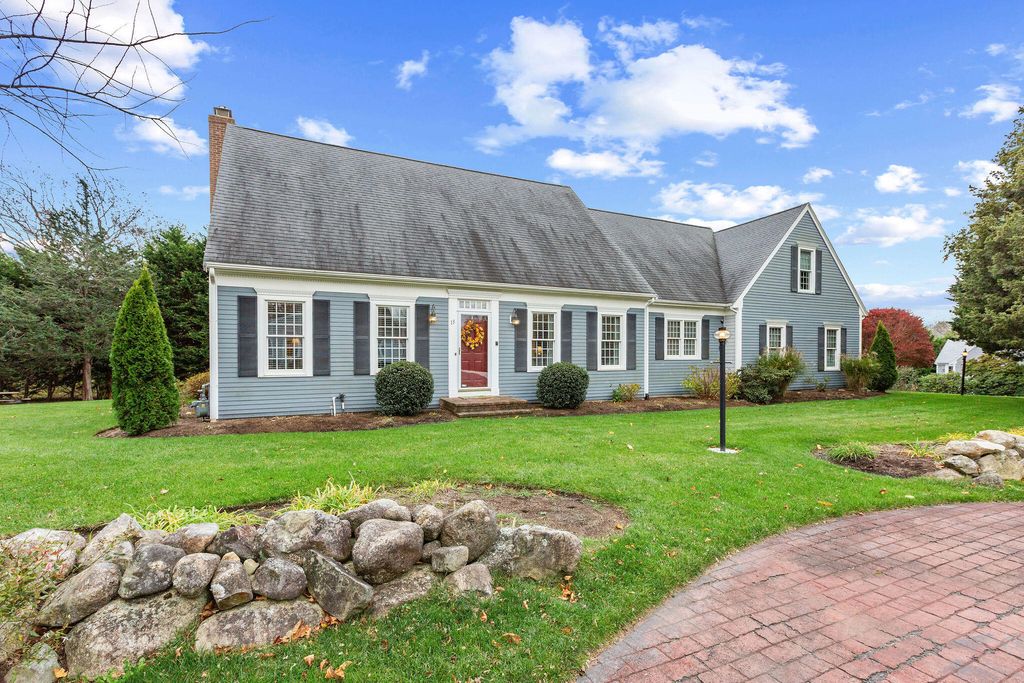 13 Hayfield Road, East Dennis, MA 02641