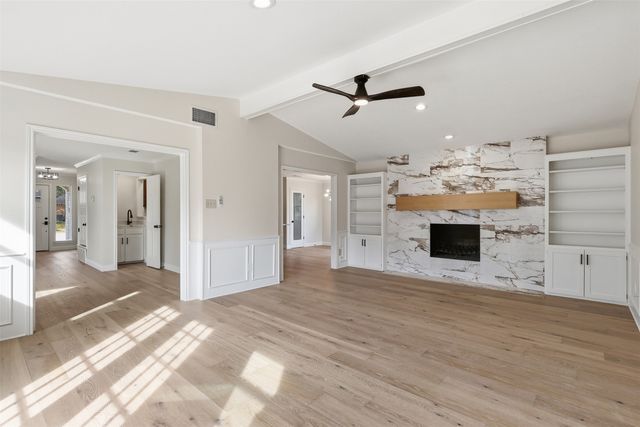 532 Indian Creek Drive, Roanoke, TX 76262