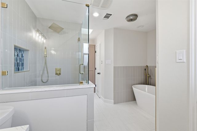 532 Indian Creek Drive, Roanoke, TX 76262