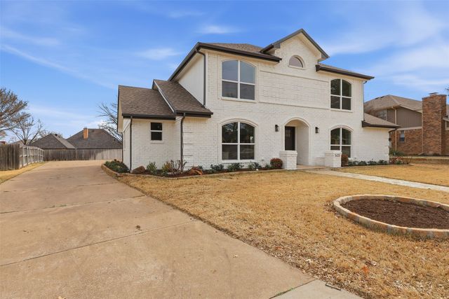 532 Indian Creek Drive, Roanoke, TX 76262