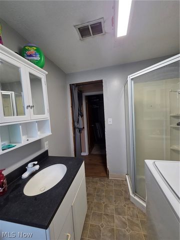 8137 State Road, North Royalton, OH 44133