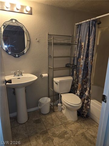 701 Rock Springs Drive 101, Las Vegas, NV 89128