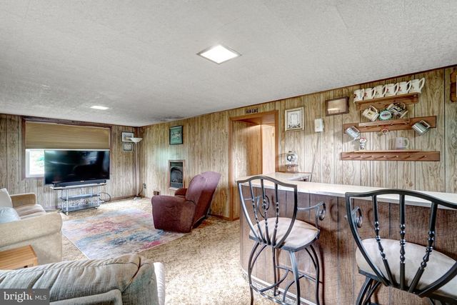 6014 HIBBLING AVE, Springfield, VA 22150