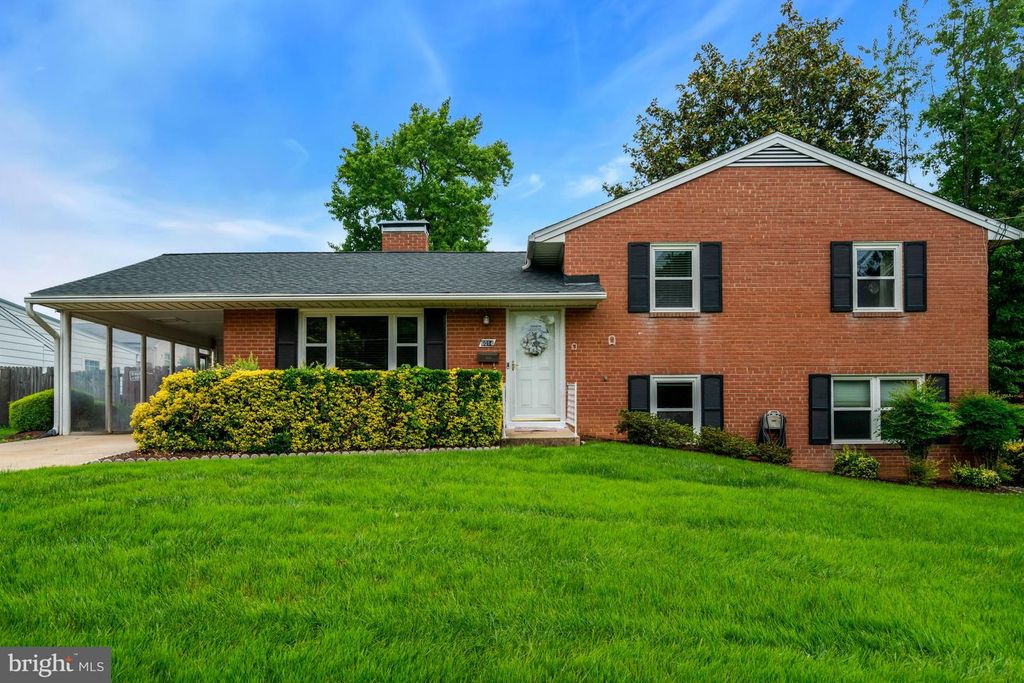 6014 HIBBLING AVE, Springfield, VA 22150
