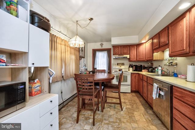 10 FULTON AVE, Telford, PA 18969