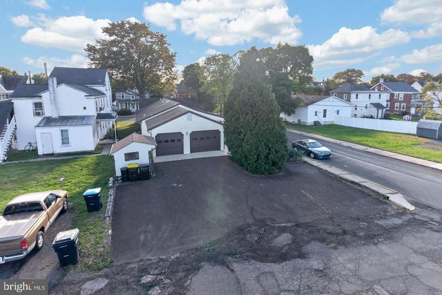 10 FULTON AVE, Telford, PA 18969