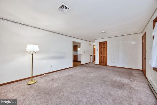 10 FULTON AVE, Telford, PA 18969
