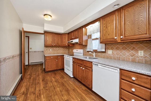 10 FULTON AVE, Telford, PA 18969