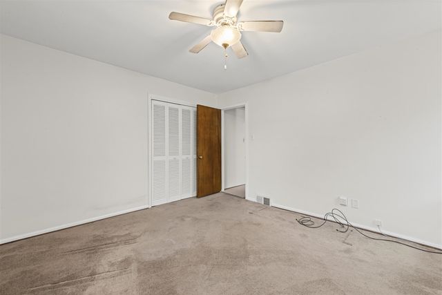 1158 Hawthorne Road, Grosse Pointe Woods, MI 48236