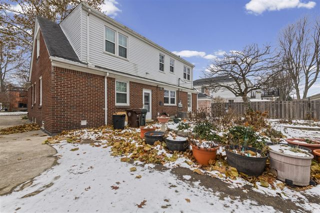 1158 Hawthorne Road, Grosse Pointe Woods, MI 48236