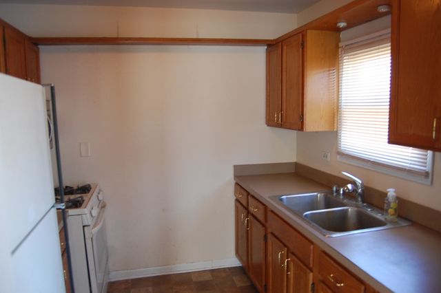 21702 W Edgewood Avenue, Lake Villa, IL 60046