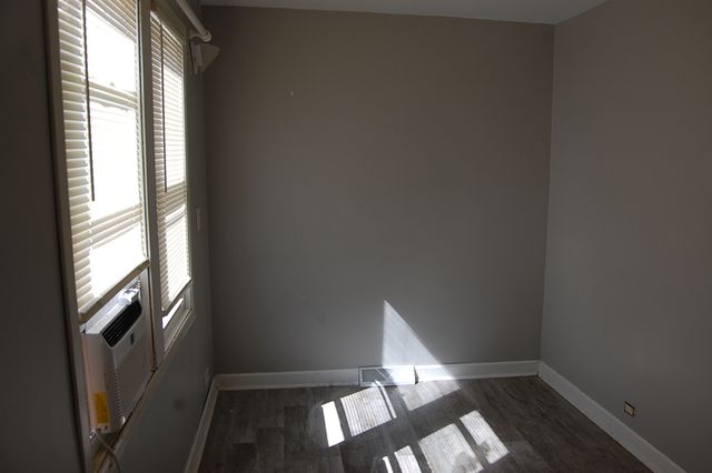 21702 W Edgewood Avenue, Lake Villa, IL 60046