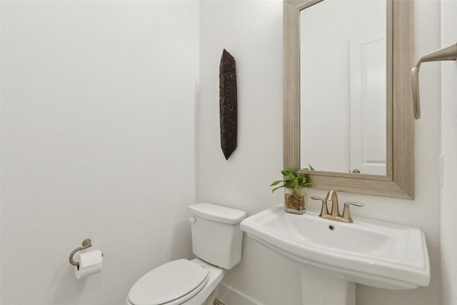 808 Bluestem Drive, Aubrey, TX 76227