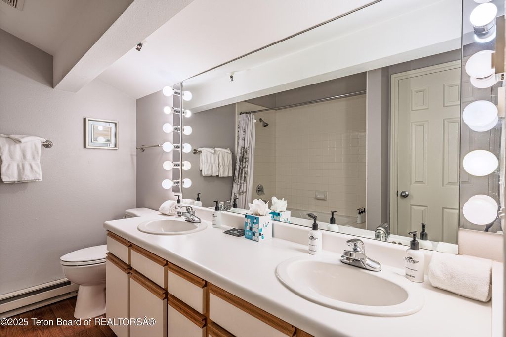 3946 S LAKE CREEK Drive A6, Wilson, WY 83014 photo 20