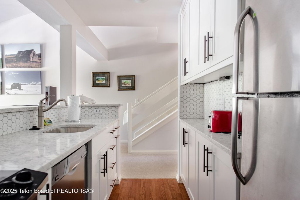 3946 S LAKE CREEK Drive A6, Wilson, WY 83014 photo 9