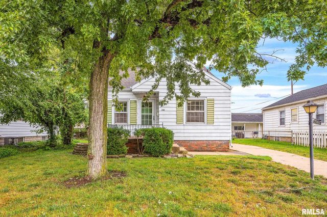 706 N ASHLAND Avenue, West Peoria, IL 61604