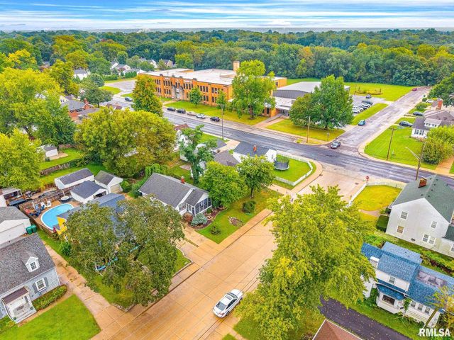 706 N ASHLAND Avenue, West Peoria, IL 61604