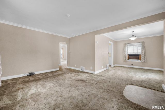 706 N ASHLAND Avenue, West Peoria, IL 61604