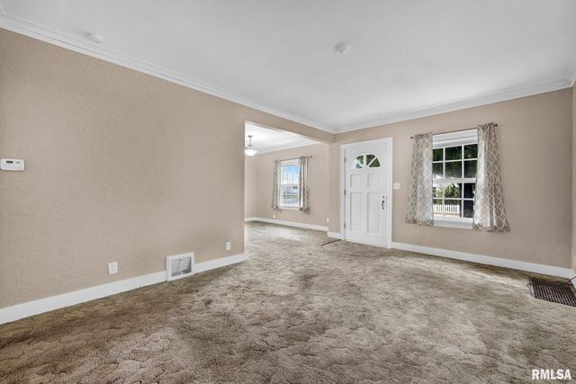 706 N ASHLAND Avenue, West Peoria, IL 61604