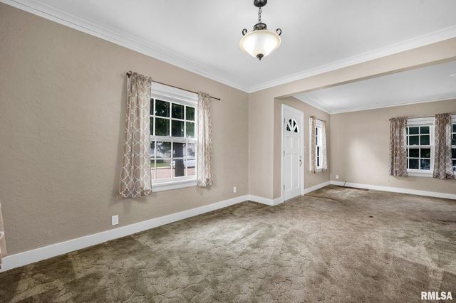 706 N ASHLAND Avenue, West Peoria, IL 61604