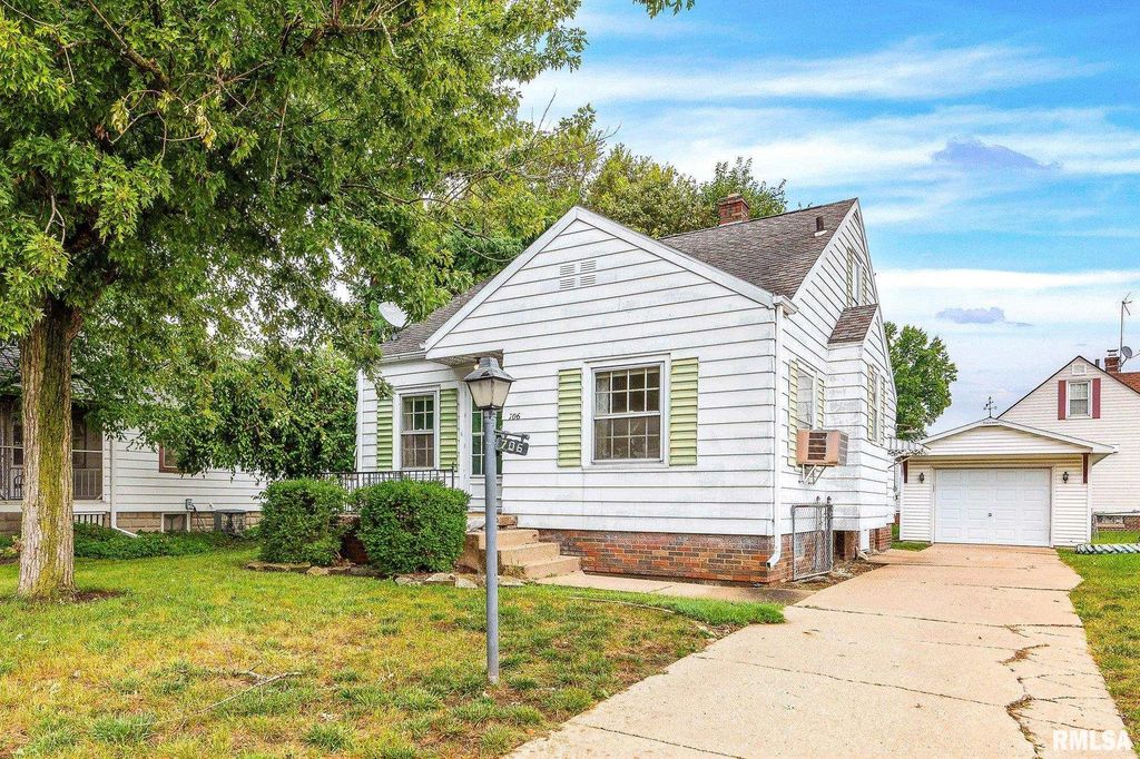 706 N ASHLAND Avenue, West Peoria, IL 61604