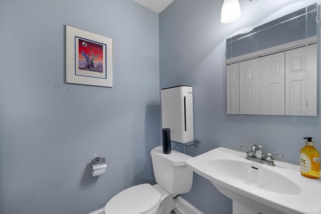 117 Harbour Close 117, New Haven, CT 06519
