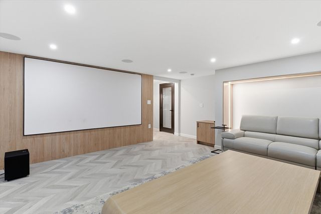 39 Peartree Dr, Westwood, MA 02090
