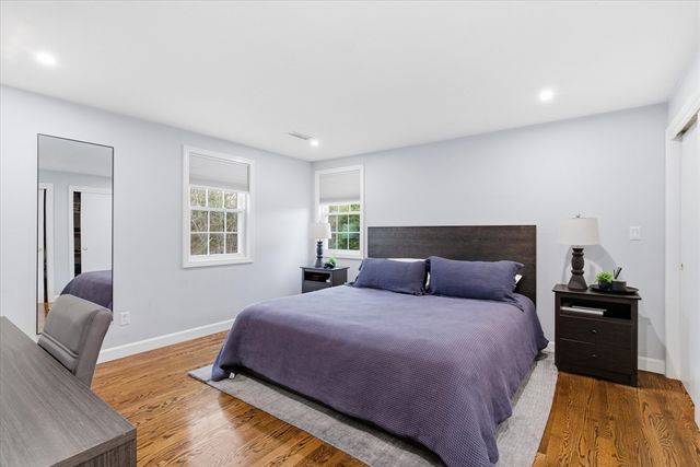 39 Peartree Dr, Westwood, MA 02090