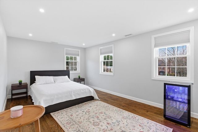 39 Peartree Dr, Westwood, MA 02090