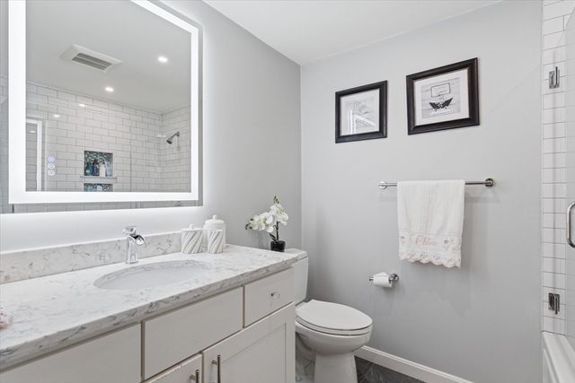 39 Peartree Dr, Westwood, MA 02090