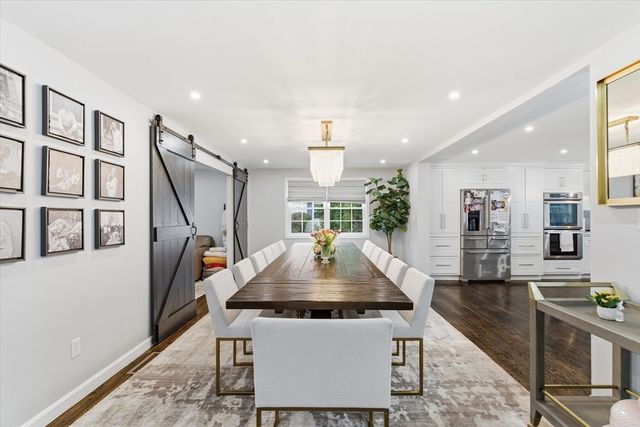 39 Peartree Dr, Westwood, MA 02090