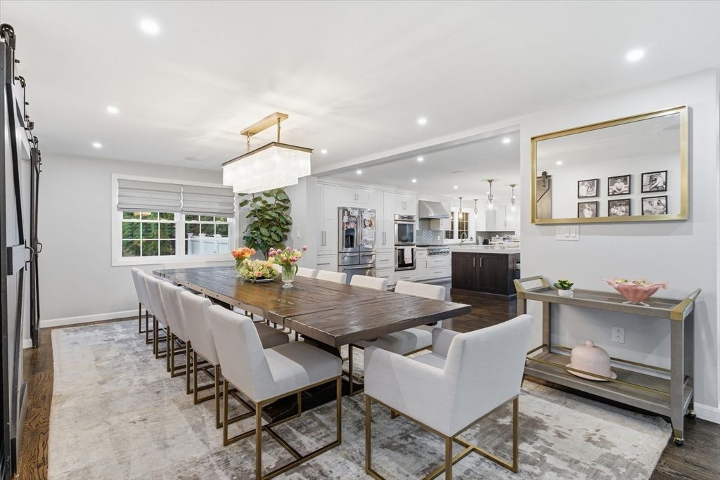 39 Peartree Dr, Westwood, MA 02090