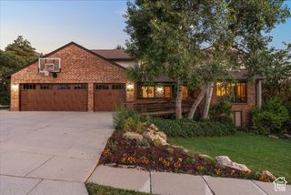 3376 E DANEBORG DR, Cottonwood Heights, UT 84121