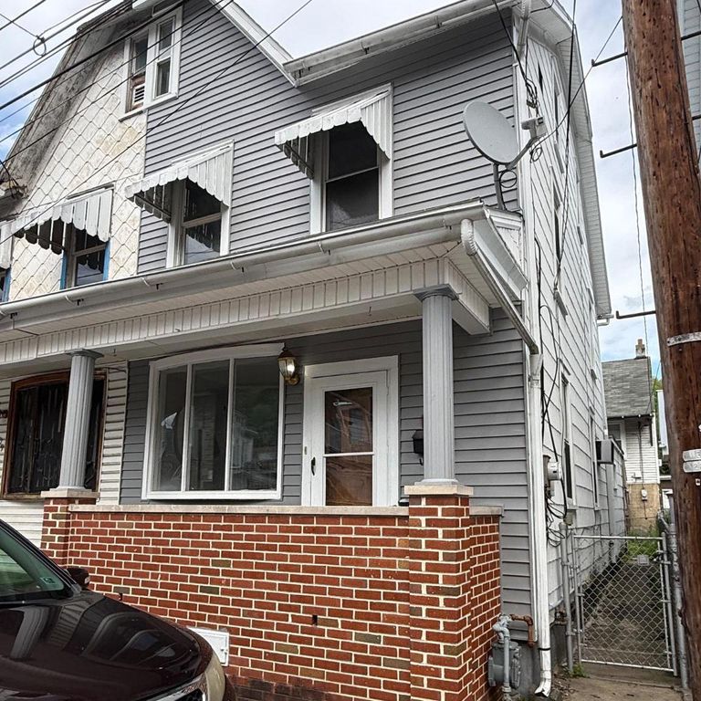 213 S FRANKLIN ST, Shamokin, PA 17872