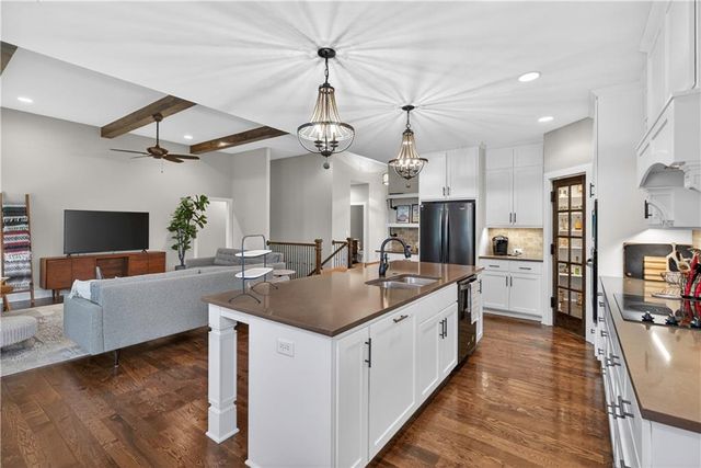 1309 NE Brandywine Drive, Lee's Summit, MO 64064