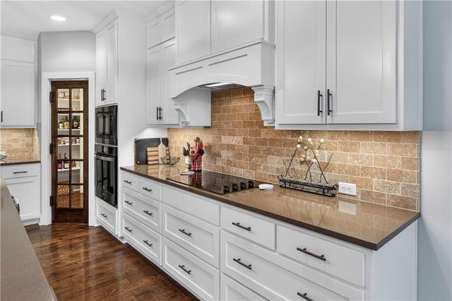 1309 NE Brandywine Drive, Lee's Summit, MO 64064