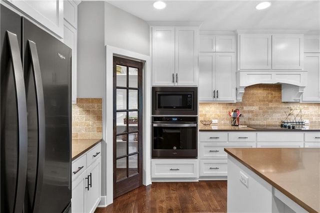1309 NE Brandywine Drive, Lee's Summit, MO 64064